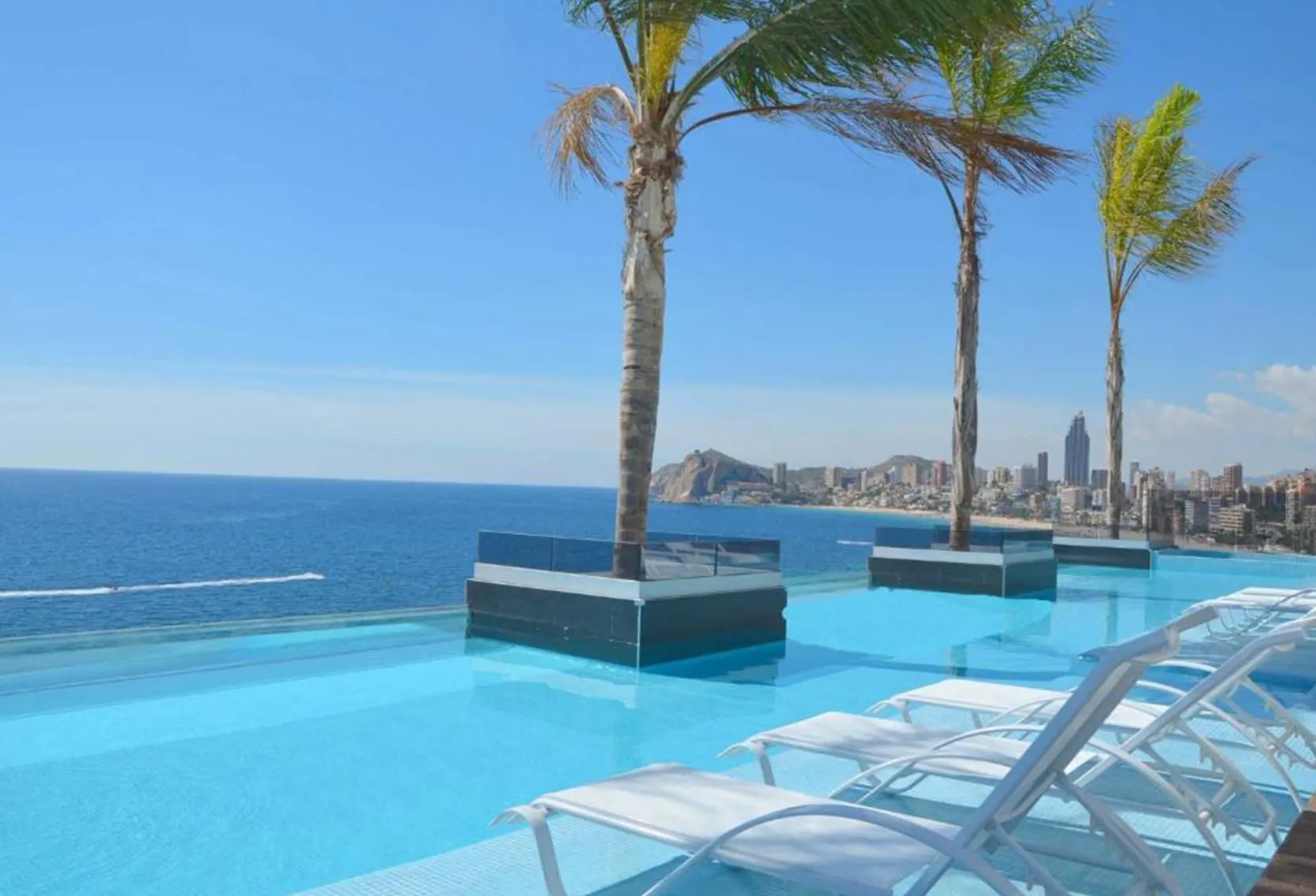 Ocean Drive - Mar Holidays